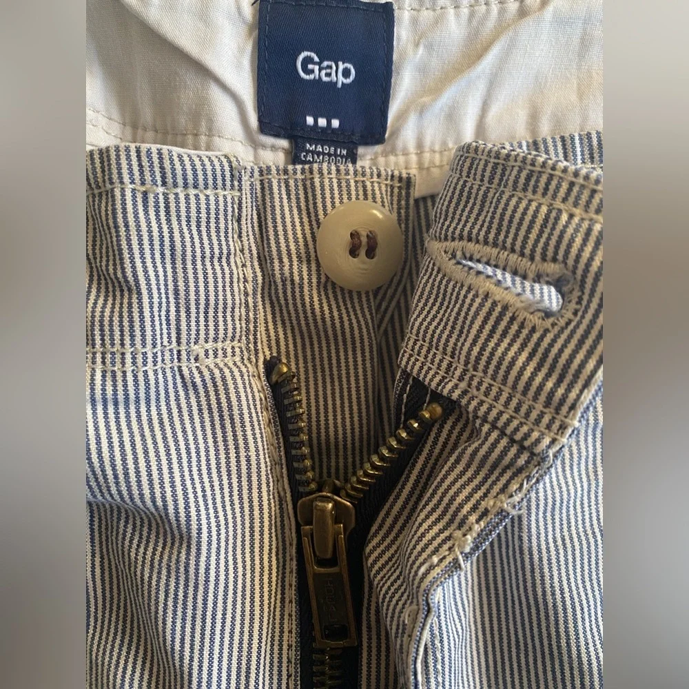 Gap Men’s Blue/White Striped‎ Cotton Cargo Shorts Size 36